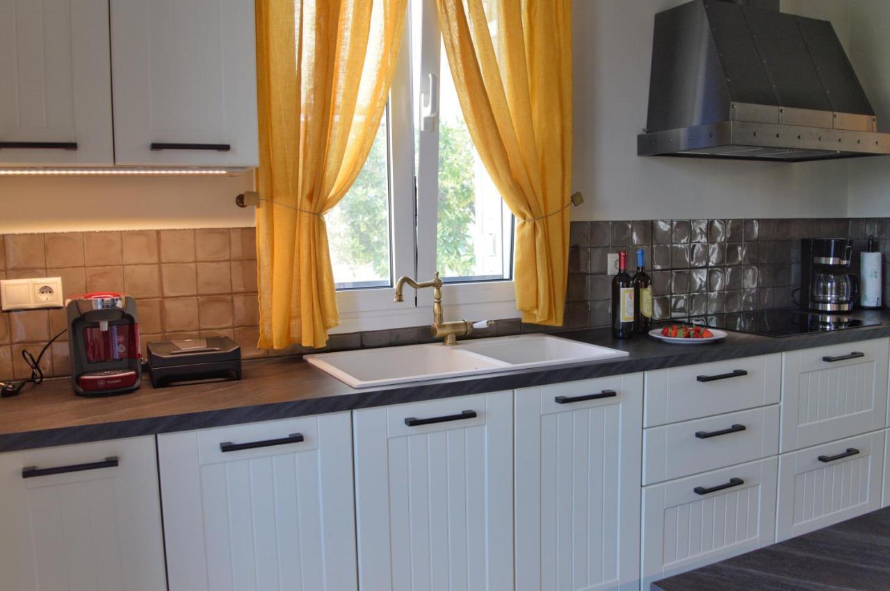 Lucas Home Lixouri Bagian luar foto